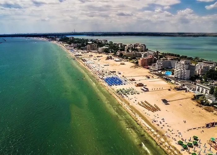 Antos Deluxe アパート